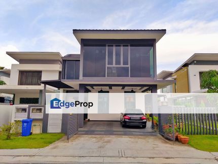 Fully Renovated Semi-D House Garden Villa , Selangor, Shah Alam