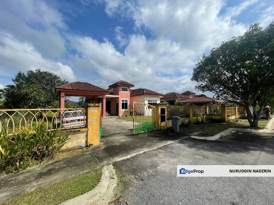 Below Market Value+Spacious Yard Single Storey Bungalow Idaman Villa