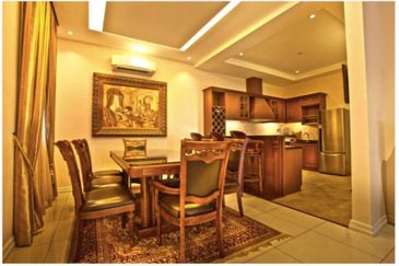 Golf west double storey bungalow corner lot fully renovated and fully furniture at horizon hill