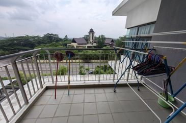 Ujana Executive Apartment