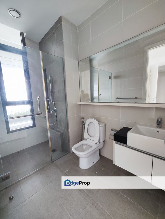 Highest floor seaview penthouse at iskandar residence medini , Johor, Nusajaya