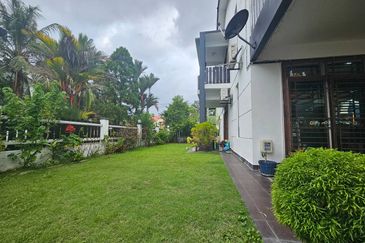 Jalan Nusa Bestari 2