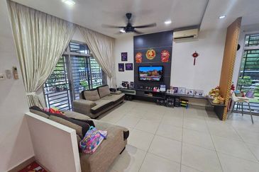 Jalan Nusa Bestari 2