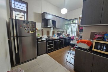 Jalan Nusa Bestari 2