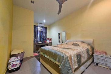 Jalan Nusa Bestari 2