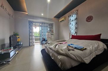 Jalan Nusa Bestari 2