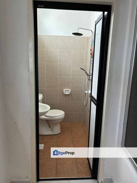 Freehold 2.5 storey landed renovated and guarded at taman pulai mutiara iskandar puteri, Johor, 