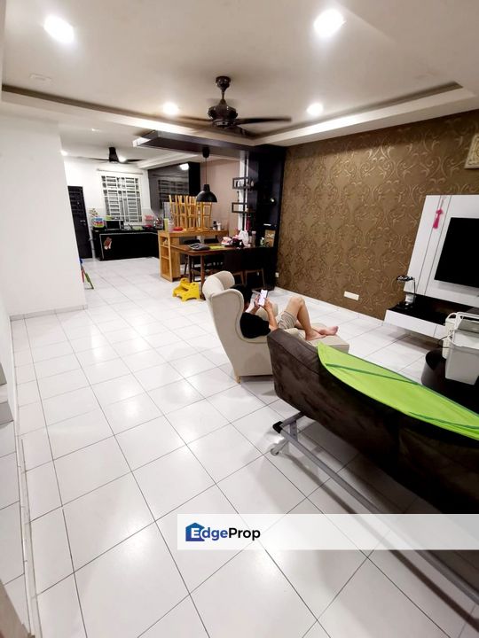 Freehold double storey landed house renovated and guarded at taman bukit indah iskandar puteri, Johor, Bukit Indah