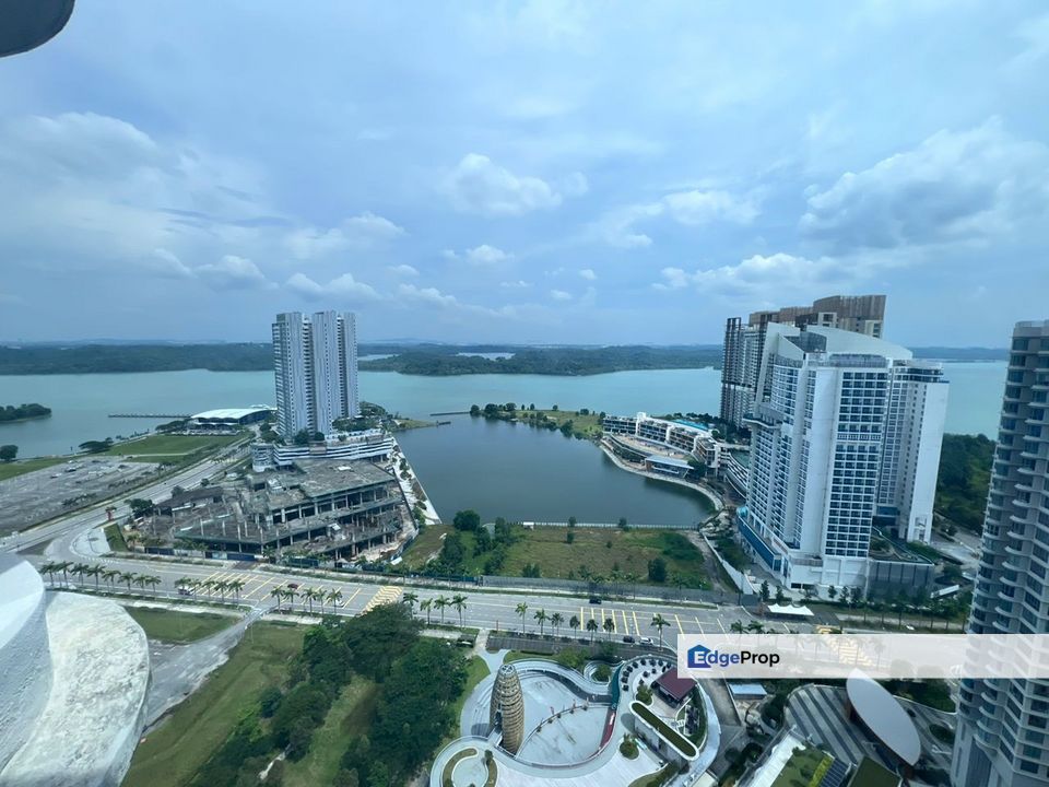 Freehold 4 room service apartment at teega residence seaview at puteri harbour, Johor, Kota Iskandar