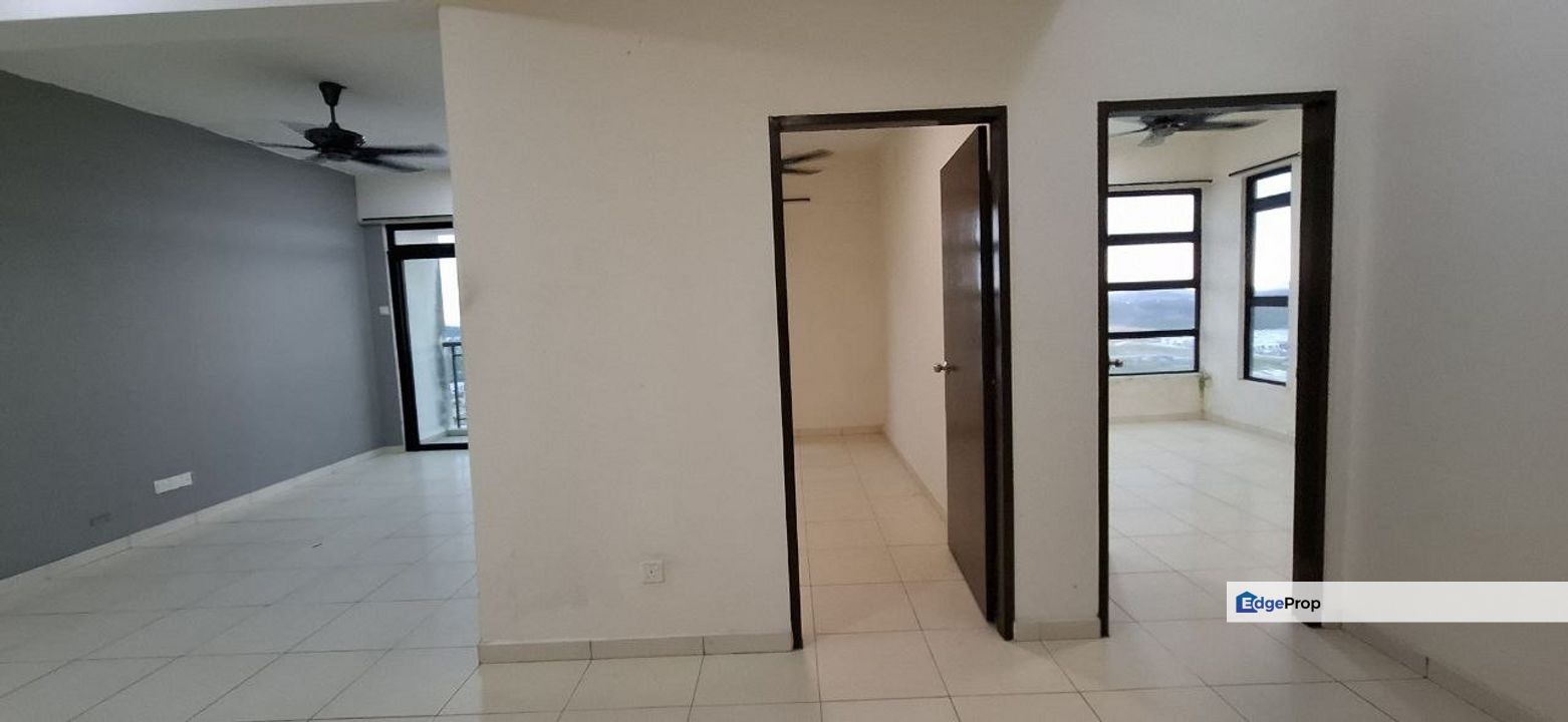 Full loan 2 room service apartment at the garden residence mutiara mas skudai, Johor, Skudai