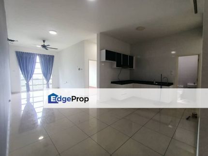 Freehold full loan 3 room service apartment at nusa height gelang patah , Johor, Gelang Patah