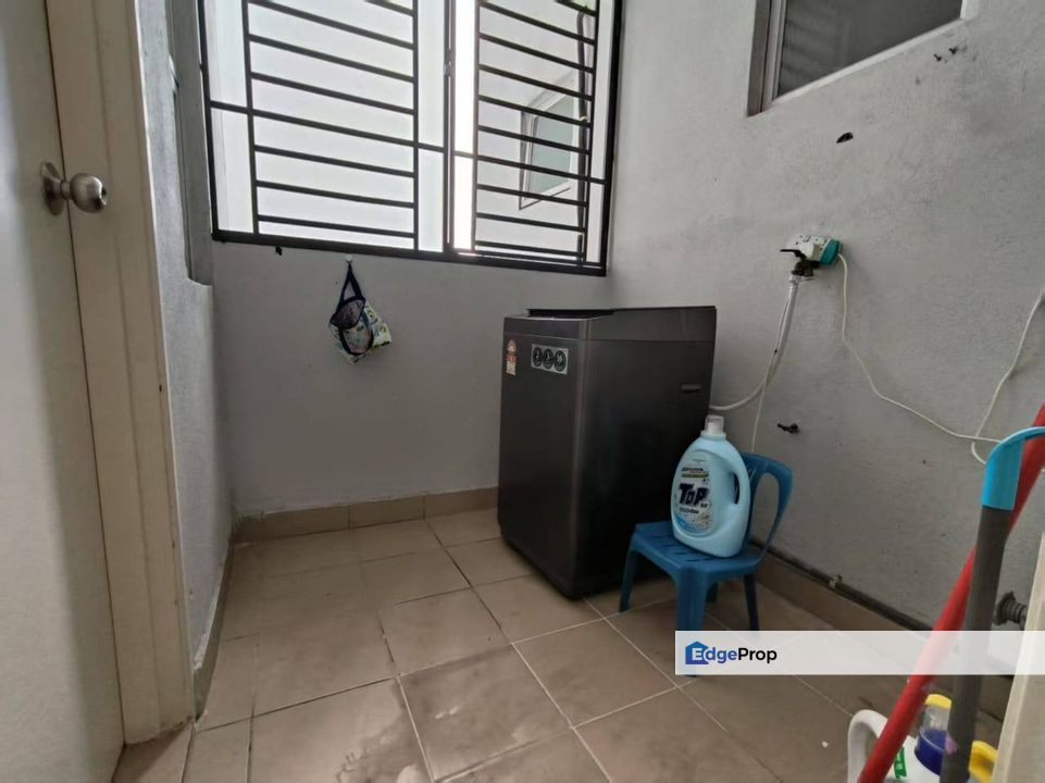 Freehold full loan 3 room service apartment at greenfield regency tampoi skudai, Johor, Tampoi