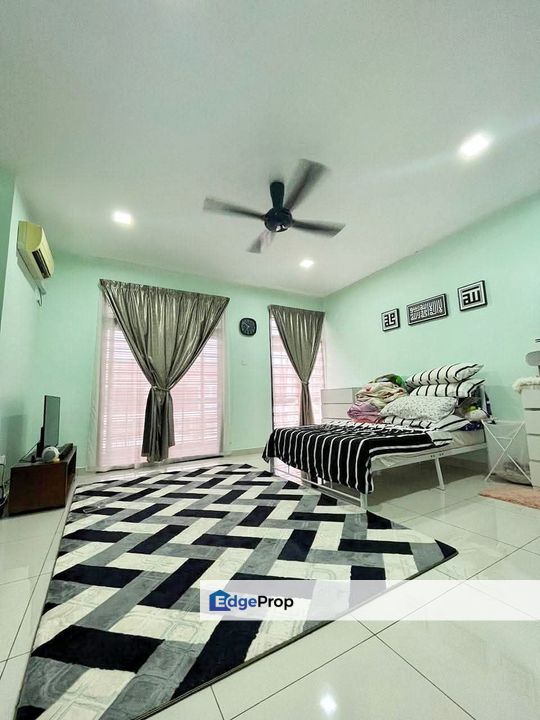 Double storey renovated and guarded unit in rini home 7 mutiara rini skudai, Johor, Skudai