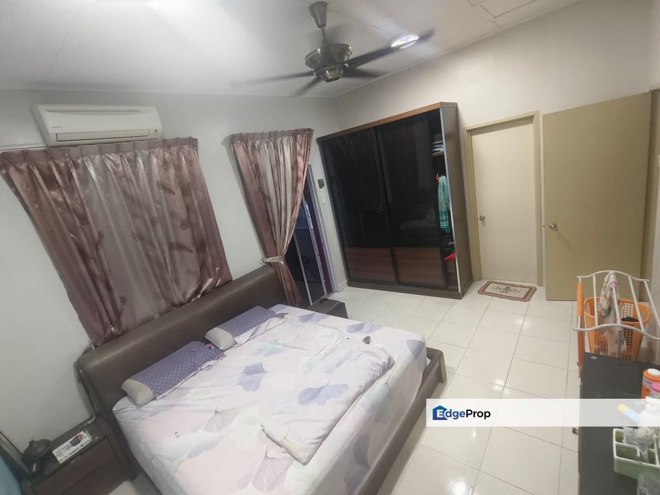 Double storey landed guarded and renovated unit in rini hill1 mutiara rini skudai, Johor, Skudai