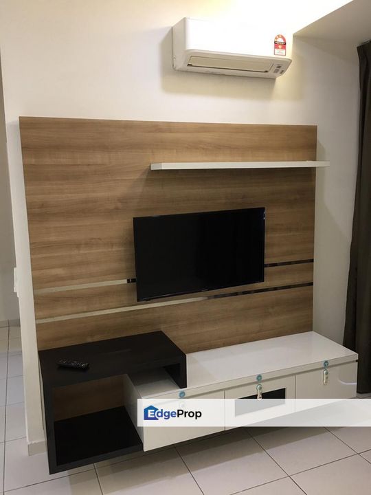 Freehold 2 room mid floor service apartment at sky view bukit indah iskandar puteri, Johor, Bukit Indah