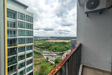 Dedaun Hijau (Greenfield Regency)