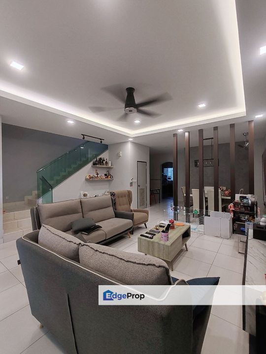 Freehold double storey landed house renovated and guarded at nusa idaman iskandar puteri, Johor, Nusajaya