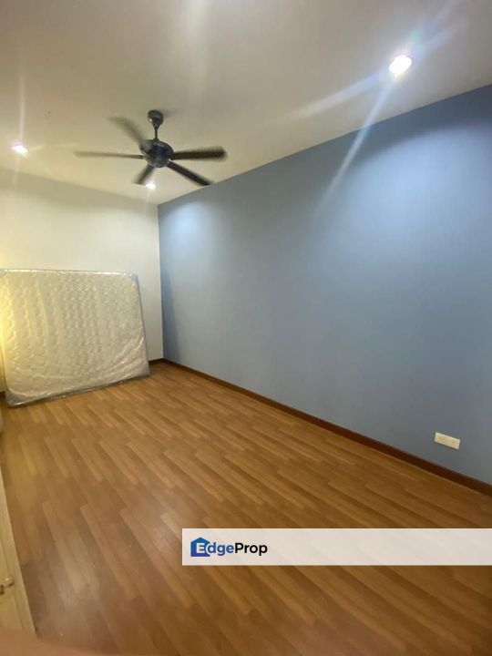 Freehold double storey cluster house at taman university kangkar pulai skudai, Johor, Skudai