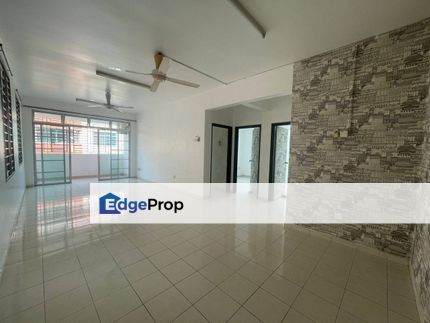 Freehold full loan 3 room service apartment at villa bestari nusa bestari iskandar puteri, Johor, Skudai