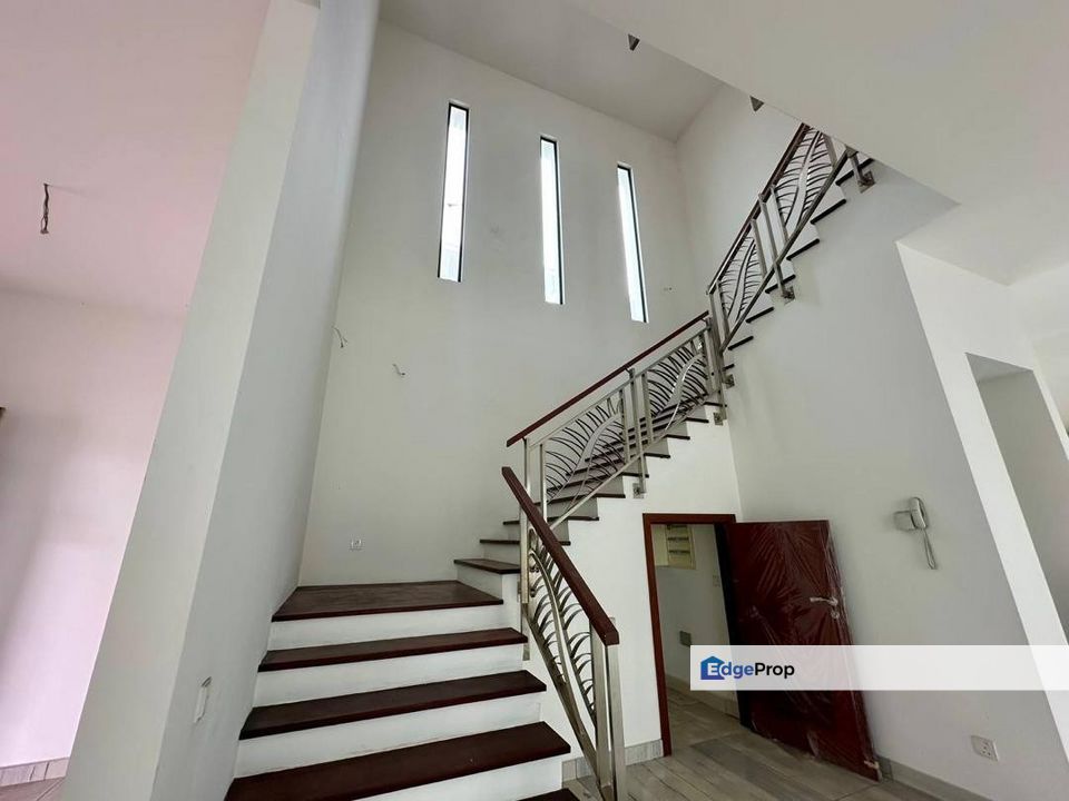 Freehold double storey bungalow at nusa duta guarded at iskandar puteri, Johor, Johor Bahru