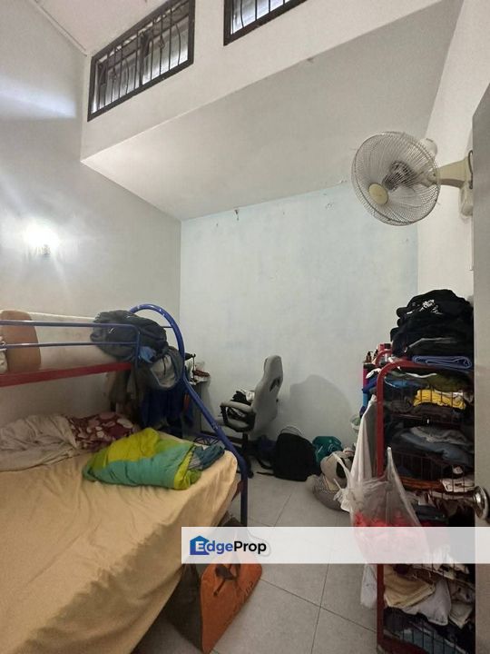 Freehold 1.5 storey landed house renovated and guarded at taman impian emas skudai, Johor, Skudai