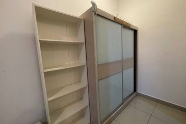 Dedaun Hijau (Greenfield Regency)