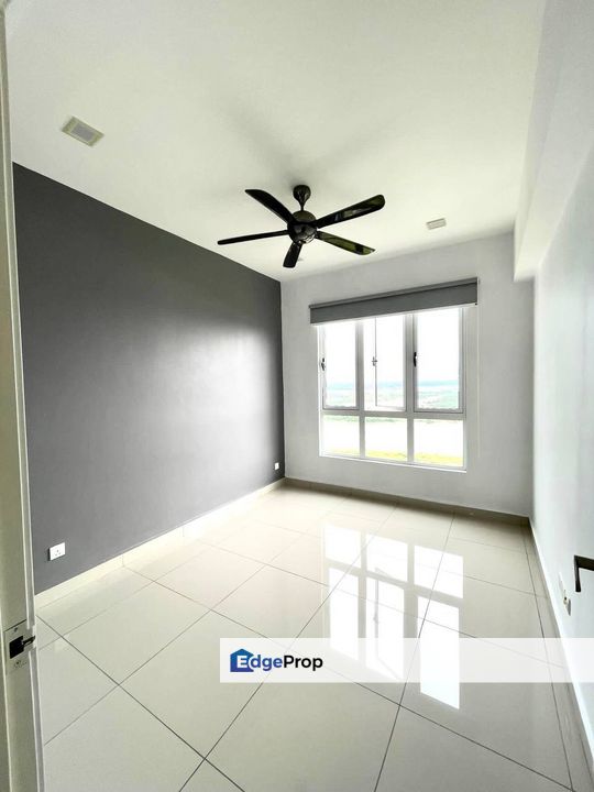 Freehold full loan 2 room service apartment at tropez residence johor bahru, Johor, Johor Bahru