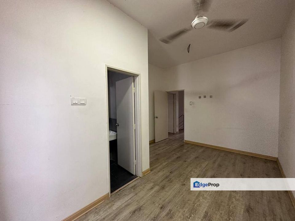 Freehold double storey landed at cube 176 pulai jaya skudai with guarded and security garden, Johor, Johor Bahru