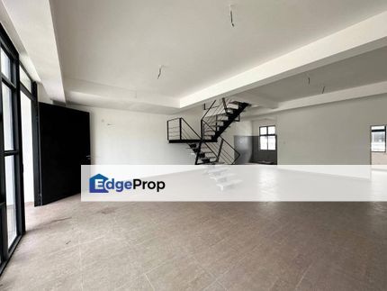Freehold double storey landed at cube 176 pulai jaya skudai with guarded and security garden, Johor, Johor Bahru