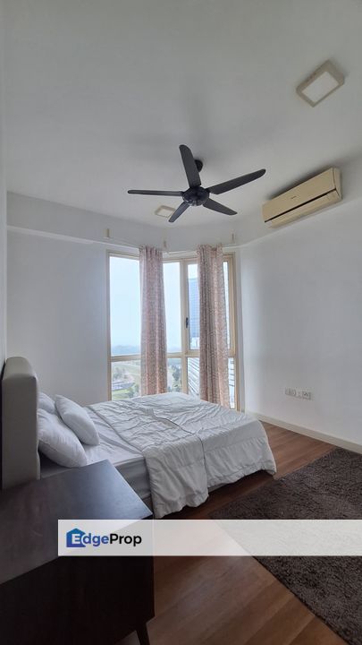 Full loan 2 room service apartment for sales in afiniti residence medini , Johor, 