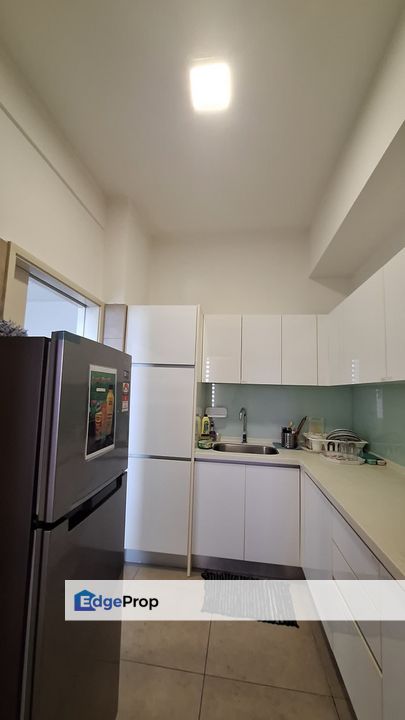 Full loan 2 room service apartment for sales in afiniti residence medini , Johor, 