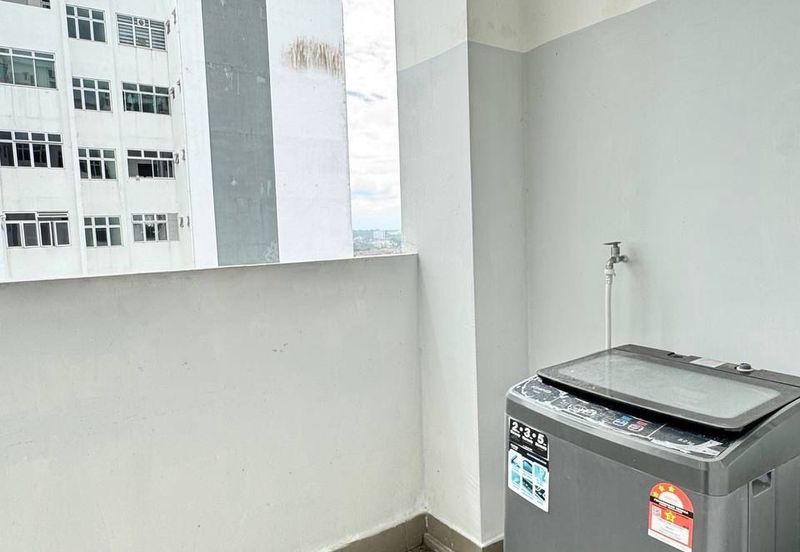 Meridin Bayvue Apartment