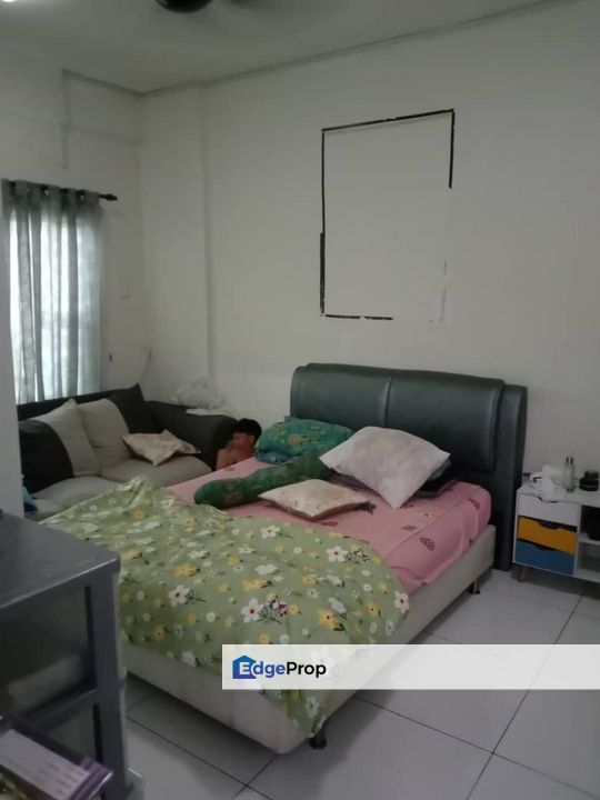 Full loan 3 room apartment partial furniture at twin residence tampoi skudai, Johor, Tampoi