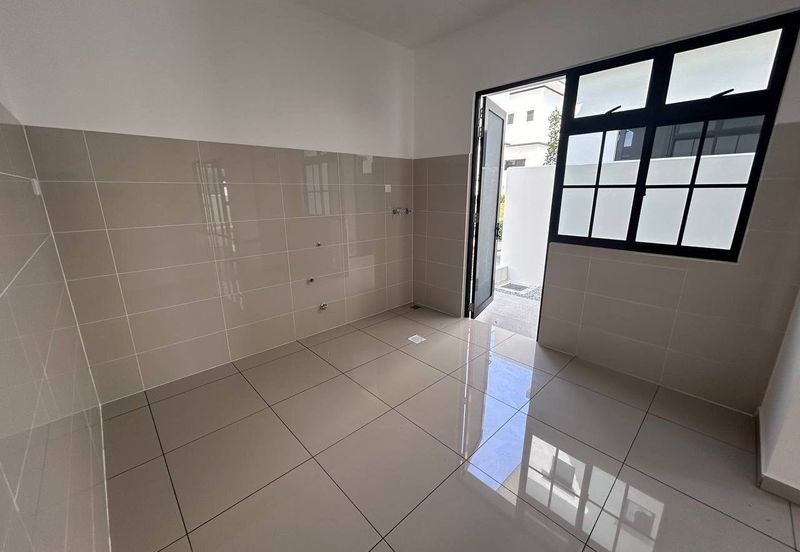 Tate Dalton @ Eco Botanic 2