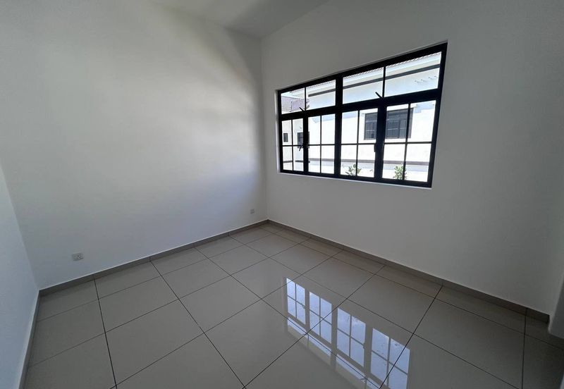 Tate Dalton @ Eco Botanic 2