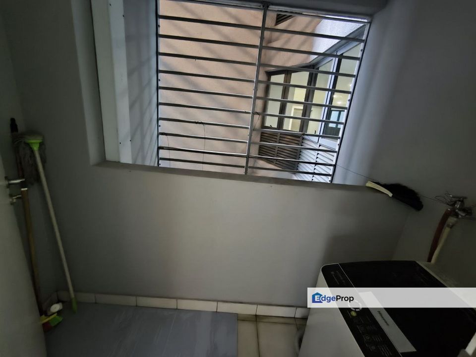 Freehold 1 room service apartment at teega suites fully furniture with balcony at puteri harbour, Johor, 