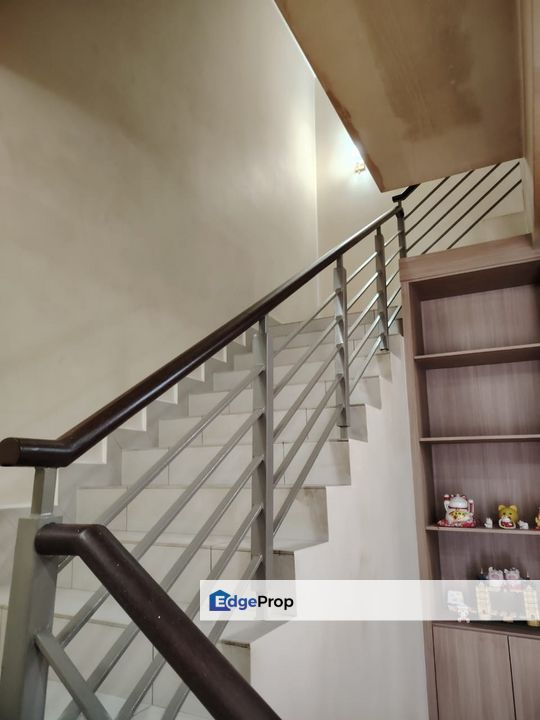 Freehold double storey landed house renovated and guarded at the valley west horizon hill iskandar puteri, Johor, 