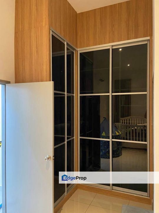 Freehold double storey landed end lot renovated at bandar putra kulai , Johor, Kulai