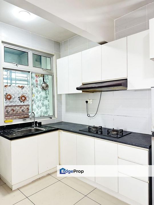 Full loan 3 room service apartment renovated at larkin height johor bahru, Johor, Johor Bahru