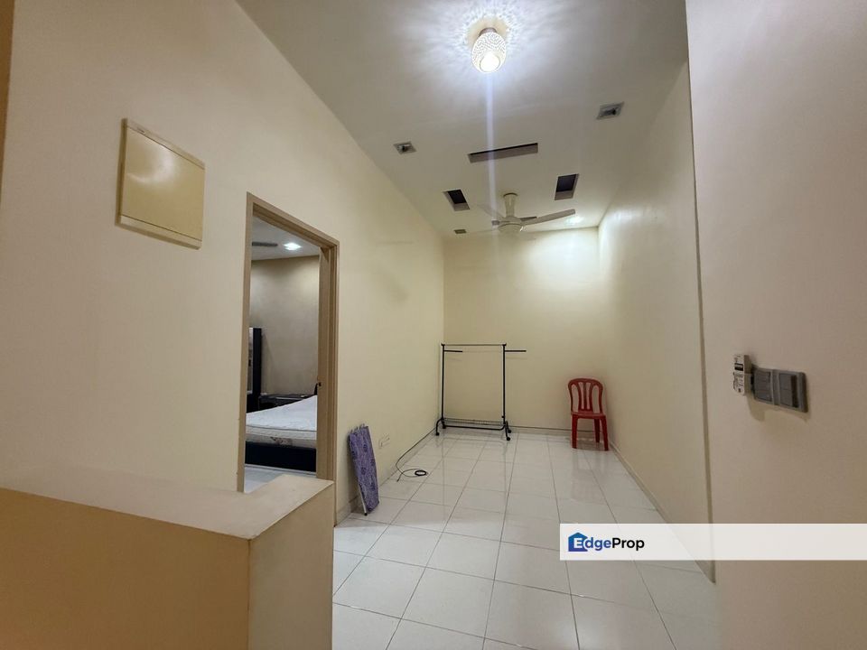 Freehold double storey landed renovated and guarded at setia eco garden gelang patah, Johor, Gelang Patah