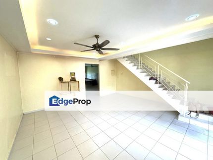 Freehold double storey landed house renovated at taman nusa bayu gelang patah, Johor, Nusajaya