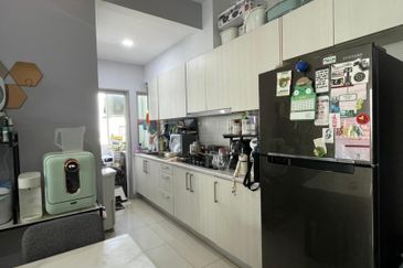 Dedaun Hijau (Greenfield Regency)