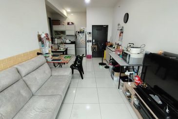 D'Summit Residences @ Kempas Utama