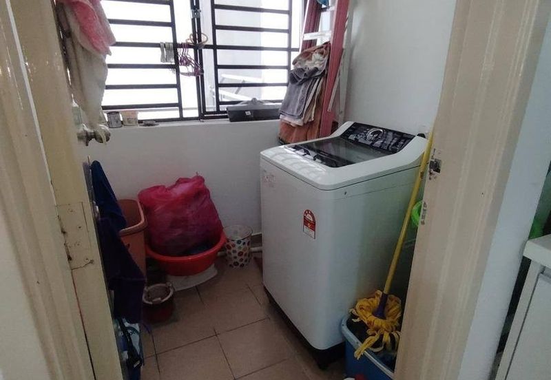 D'Summit Residences @ Kempas Utama