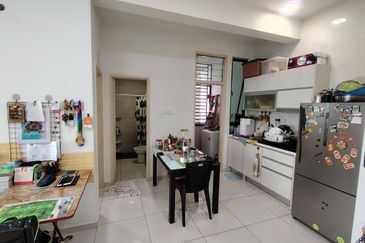 D'Summit Residences @ Kempas Utama