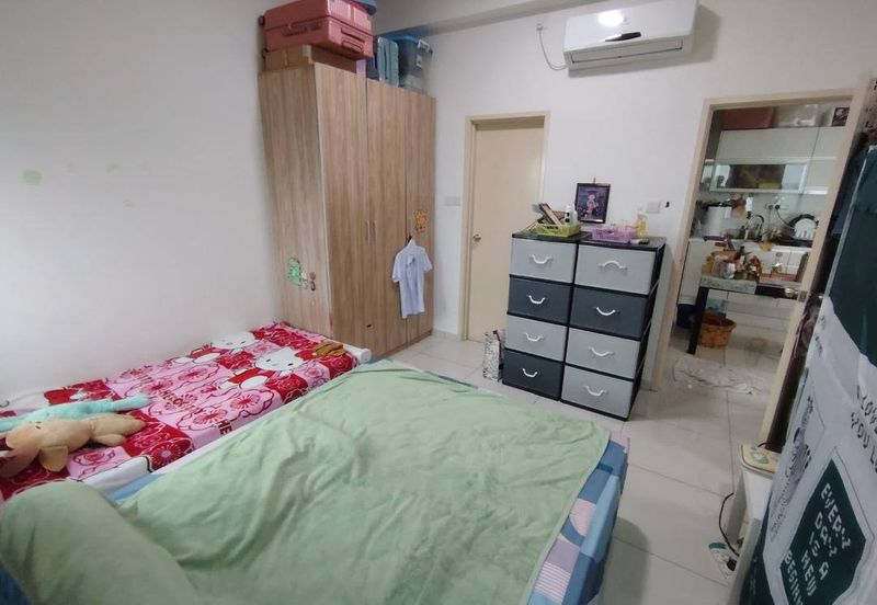 D'Summit Residences @ Kempas Utama