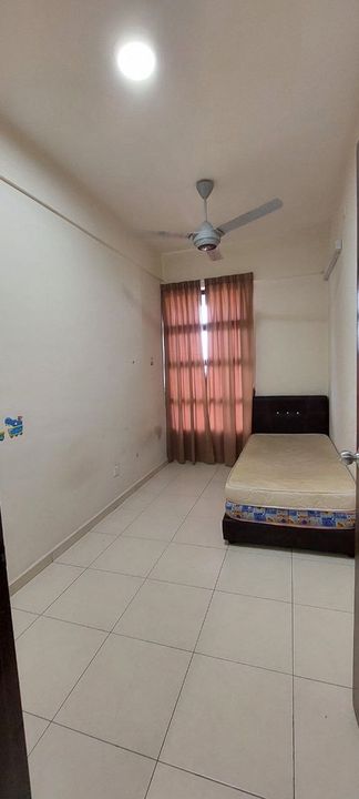 Full loan 2 room service apartment at the garden residence mutiara mas skudai, Johor, Skudai