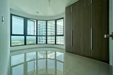 The M @ Medini Macrolink