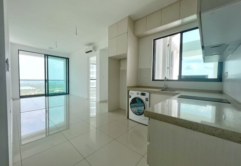 The M @ Medini Macrolink