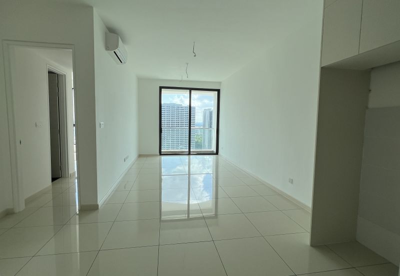 The M @ Medini Macrolink